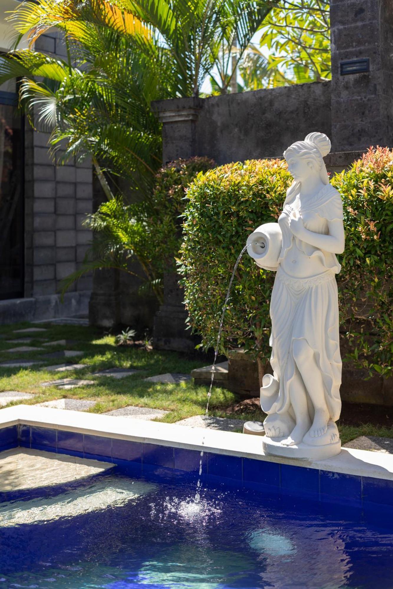 Designer Studio Emy Sanur ภายนอก รูปภาพ