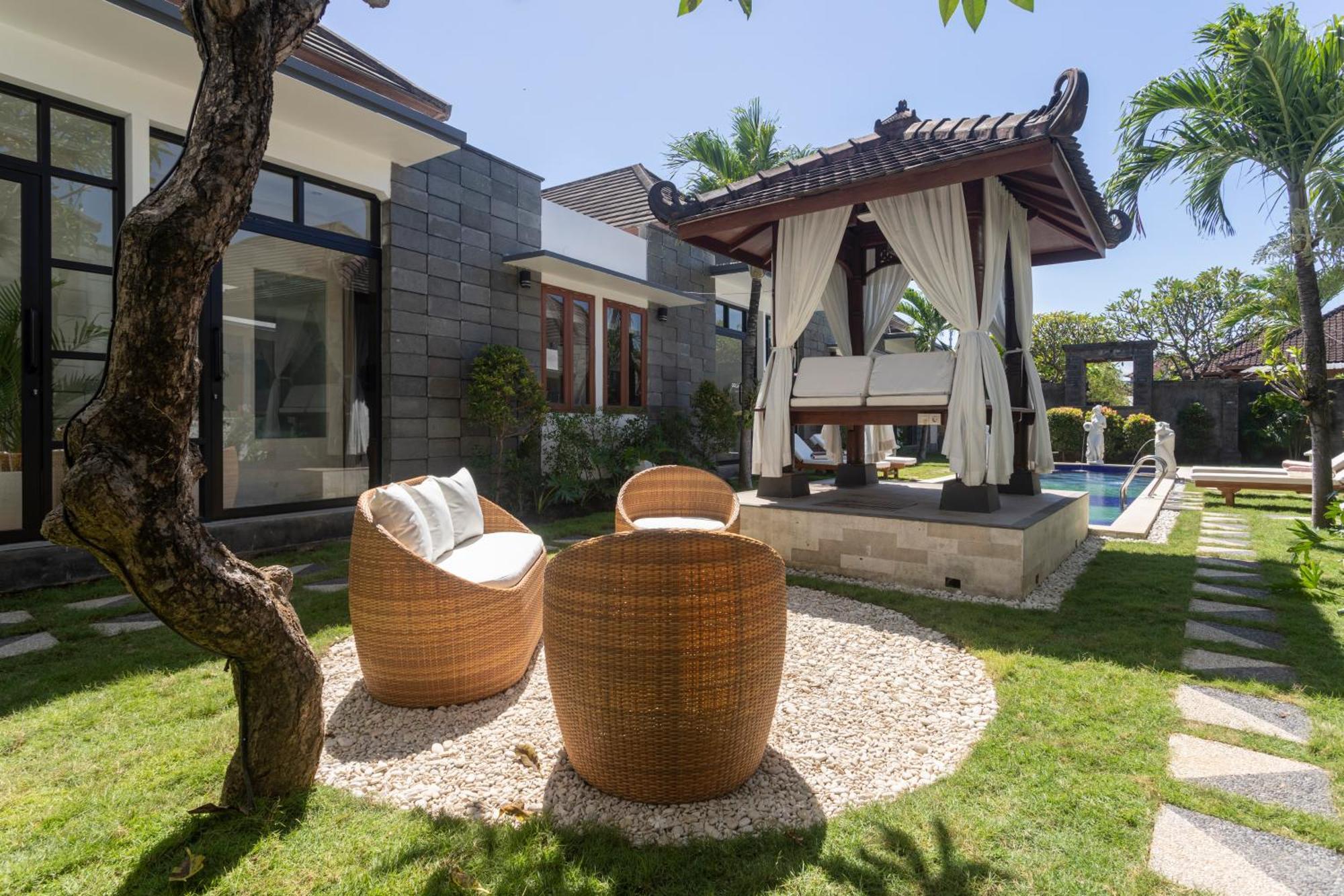Designer Studio Emy Sanur ภายนอก รูปภาพ